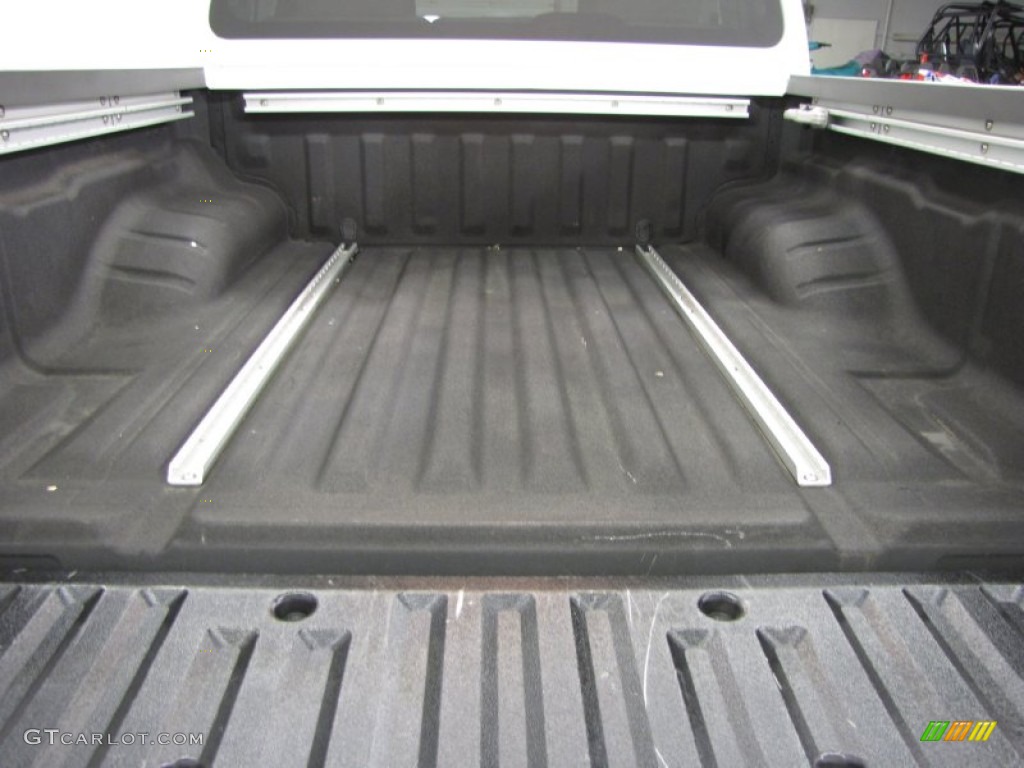 2012 Equator Sport Crew Cab - Glacier White / Graphite photo #4
