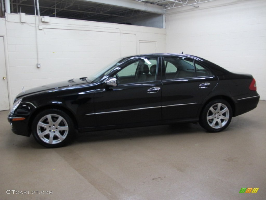 2007 E 350 4Matic Sedan - Black / Black photo #4