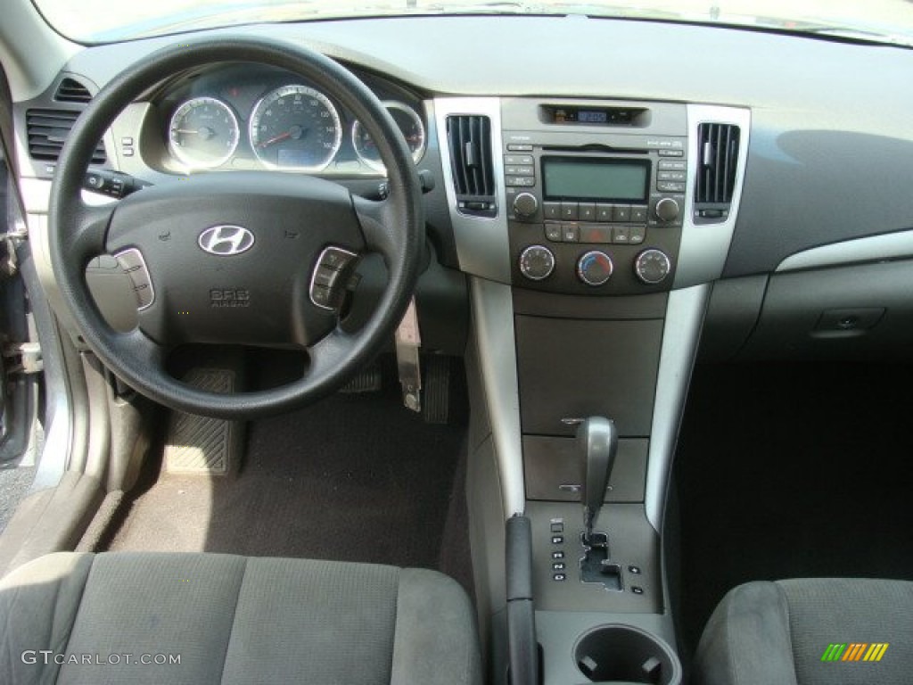 2009 Hyundai Sonata GLS Gray Dashboard Photo #79772242