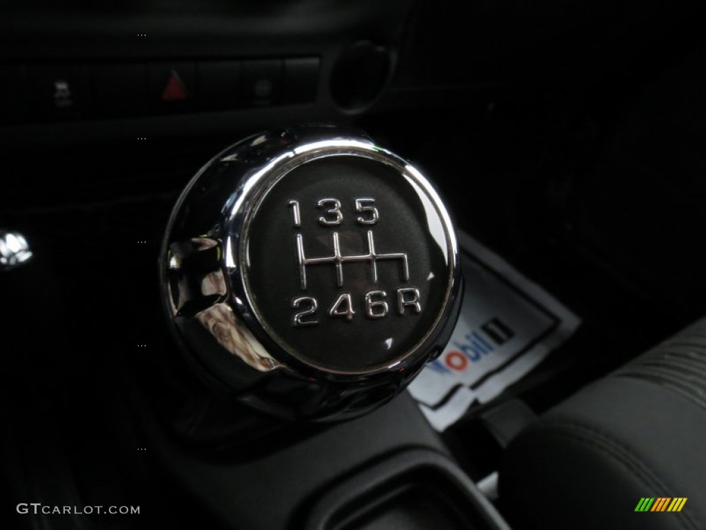 2012 Jeep Wrangler Rubicon 4X4 6 Speed Manual Transmission Photo #79772713