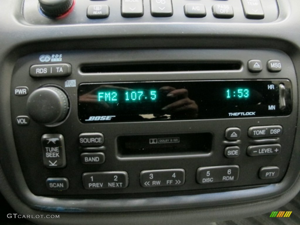 2002 Cadillac DeVille DHS Audio System Photos