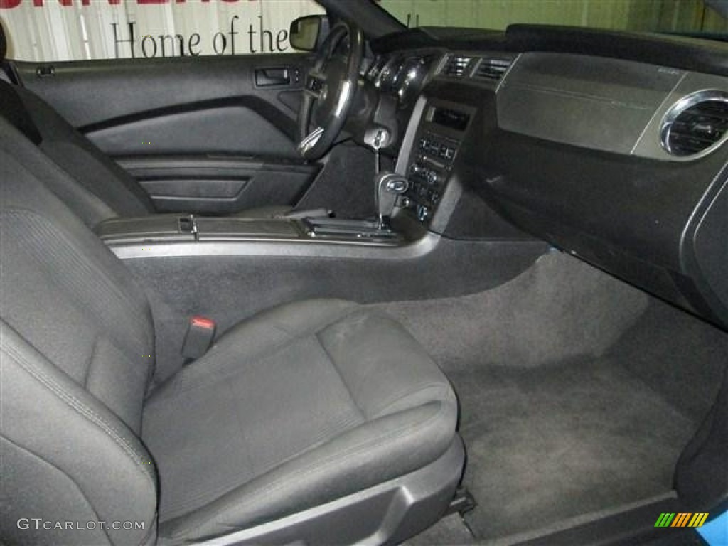 2012 Mustang V6 Premium Convertible - Grabber Blue / Charcoal Black photo #16