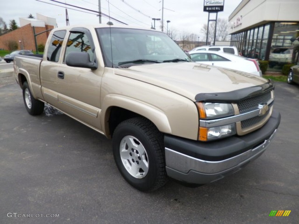 2005 Silverado 1500 Z71 Extended Cab 4x4 - Sandstone Metallic / Dark Charcoal photo #1