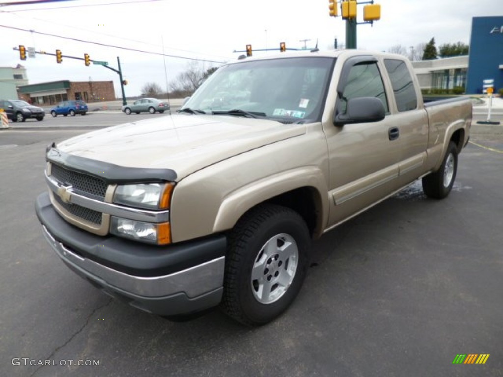 2005 Silverado 1500 Z71 Extended Cab 4x4 - Sandstone Metallic / Dark Charcoal photo #3