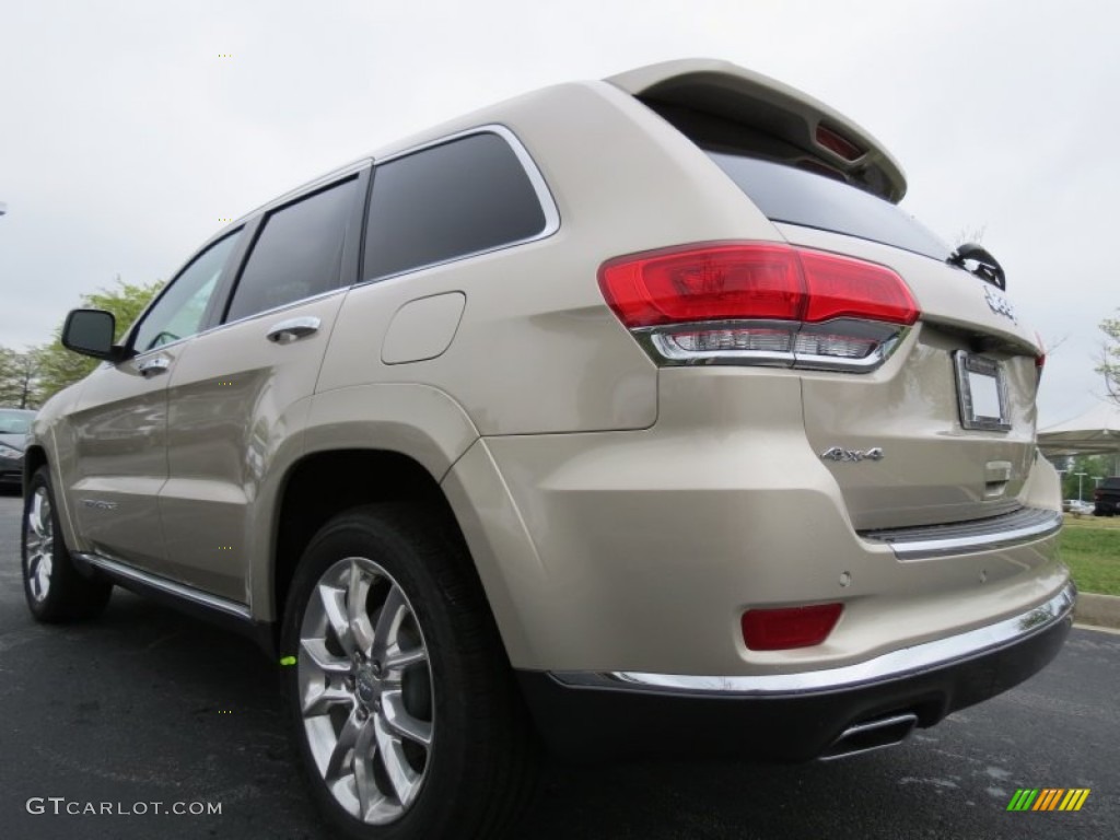 2014 Grand Cherokee Summit 4x4 - Cashmere Pearl / Summit Grand Canyon Jeep Brown Natura Leather photo #2
