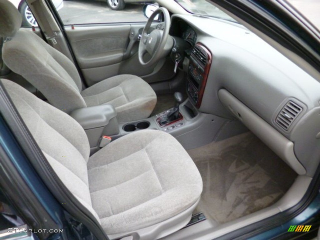 Gray Interior 2002 Saturn L Series L200 Sedan Photo #79781864