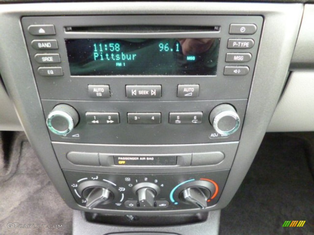 2006 Chevrolet Cobalt LS Coupe Controls Photos