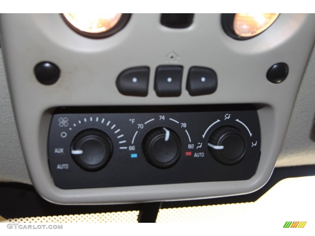 2005 Tahoe Z71 4x4 - Sandstone Metallic / Tan/Neutral photo #34