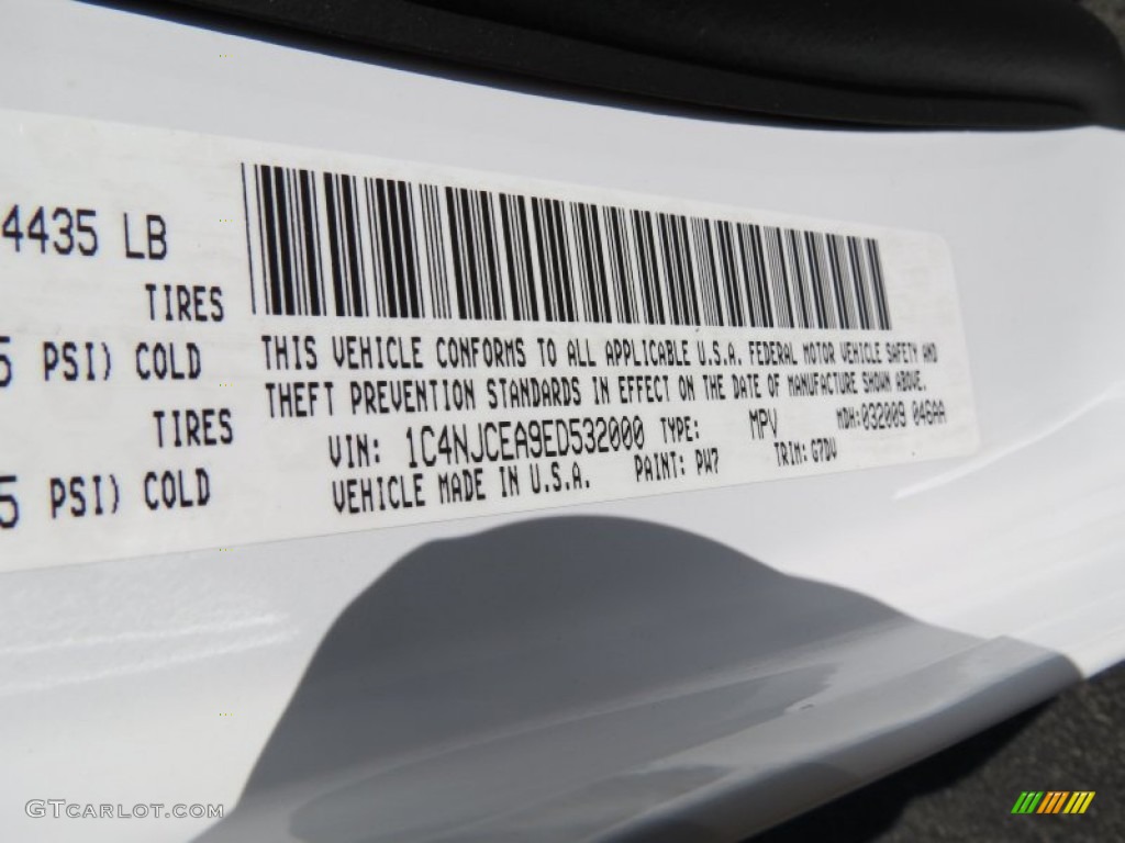 2014 Compass Color Code PW7 for Bright White Photo #79785495