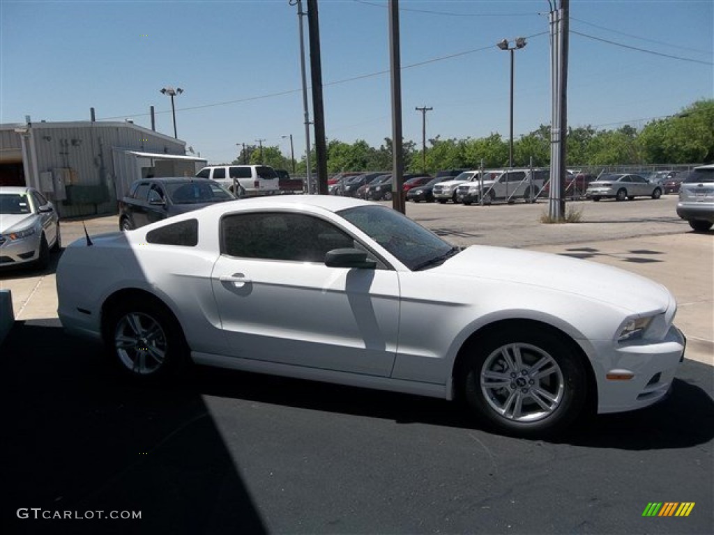 2014 Mustang V6 Coupe - Oxford White / Medium Stone photo #5