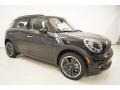 Absolute Black - Cooper S Countryman Photo No. 2
