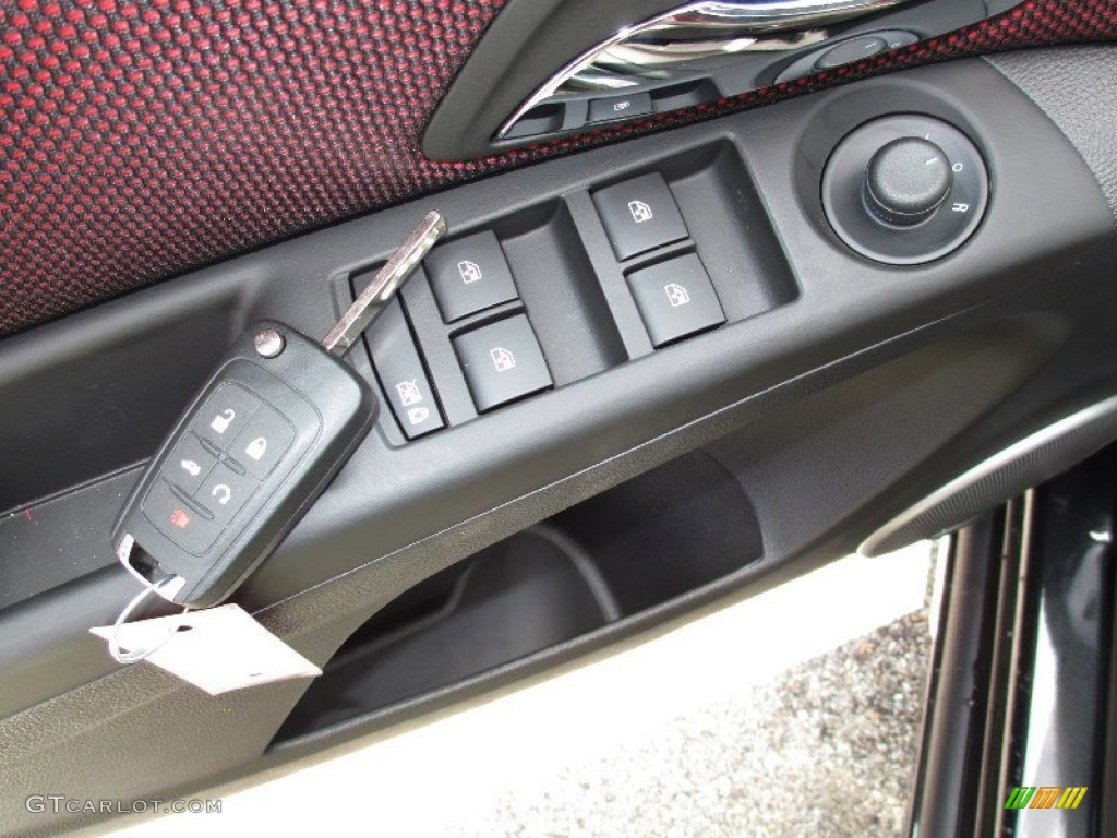 2013 Chevrolet Cruze LT Controls Photo #79789063