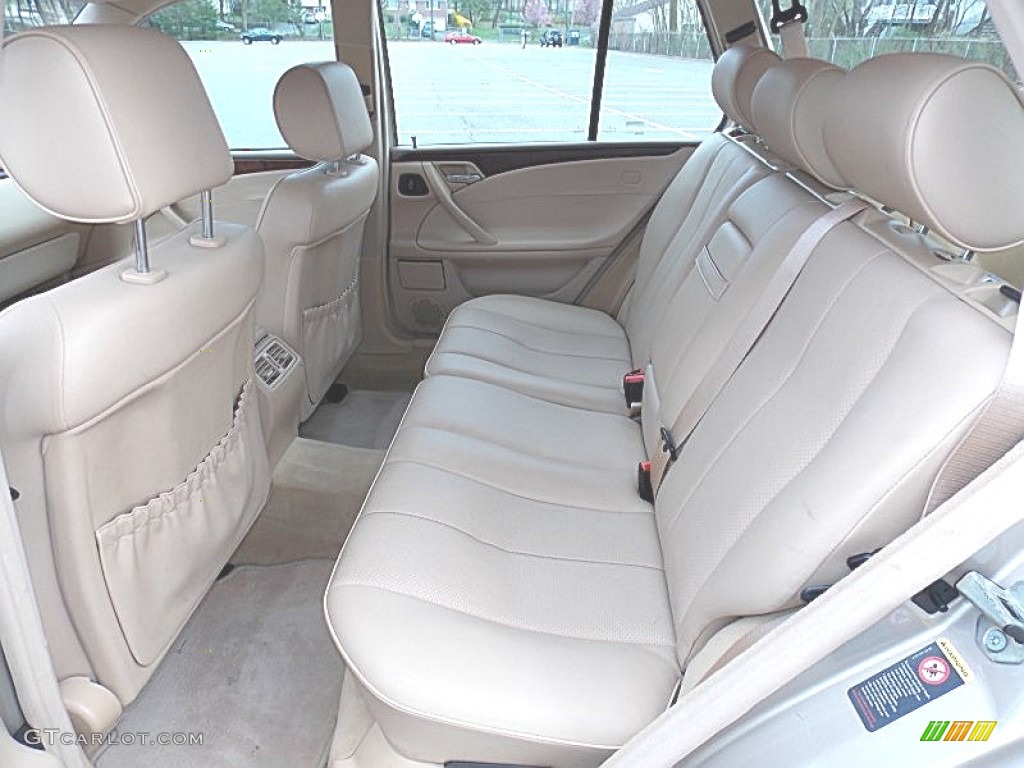 2002 Mercedes-Benz E 320 Wagon Rear Seat Photo #79789524