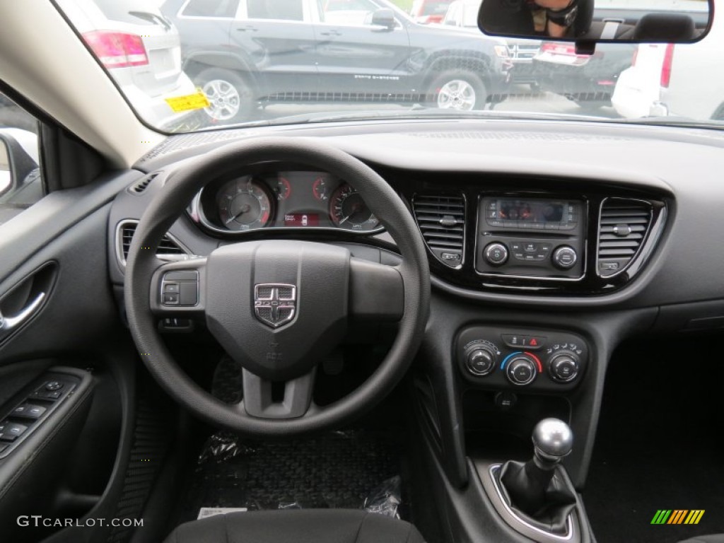 2013 Dodge Dart SE Dashboard Photos