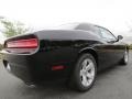 Pitch Black - Challenger SXT Photo No. 3