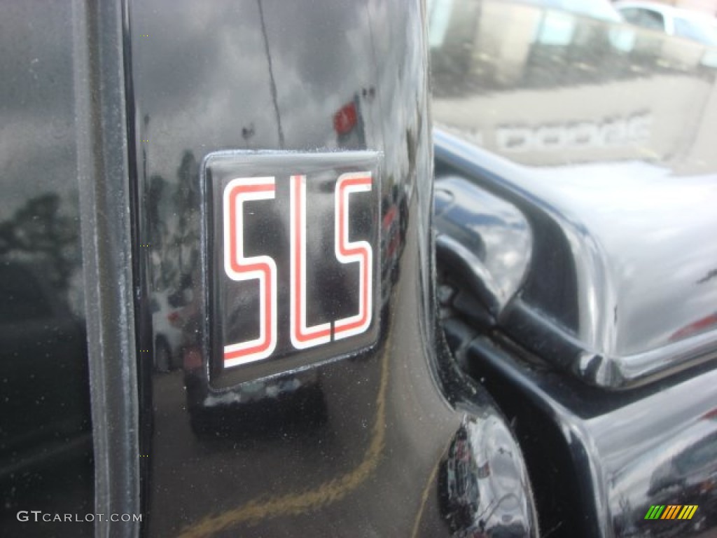 2001 Sonoma SLS Extended Cab - Onyx Black / Pewter photo #20