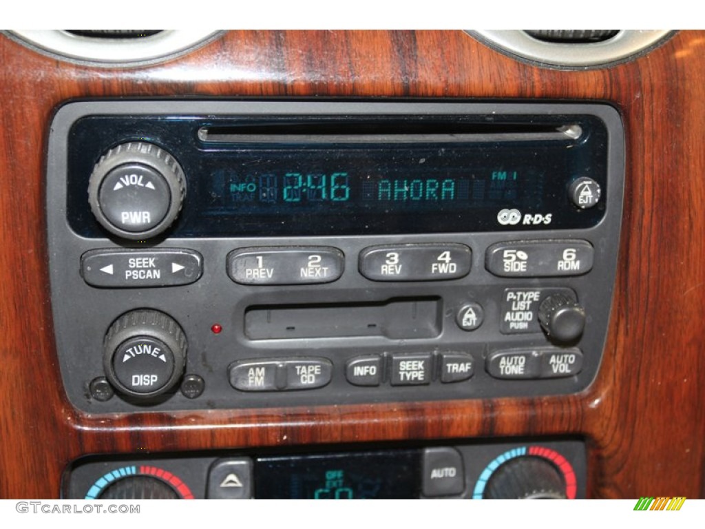 2002 GMC Envoy SLT Audio System Photo #79798896