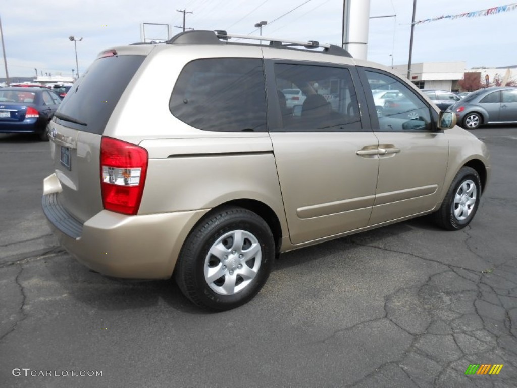 2008 Sedona  - Sunset Gold Metallic / Beige photo #6
