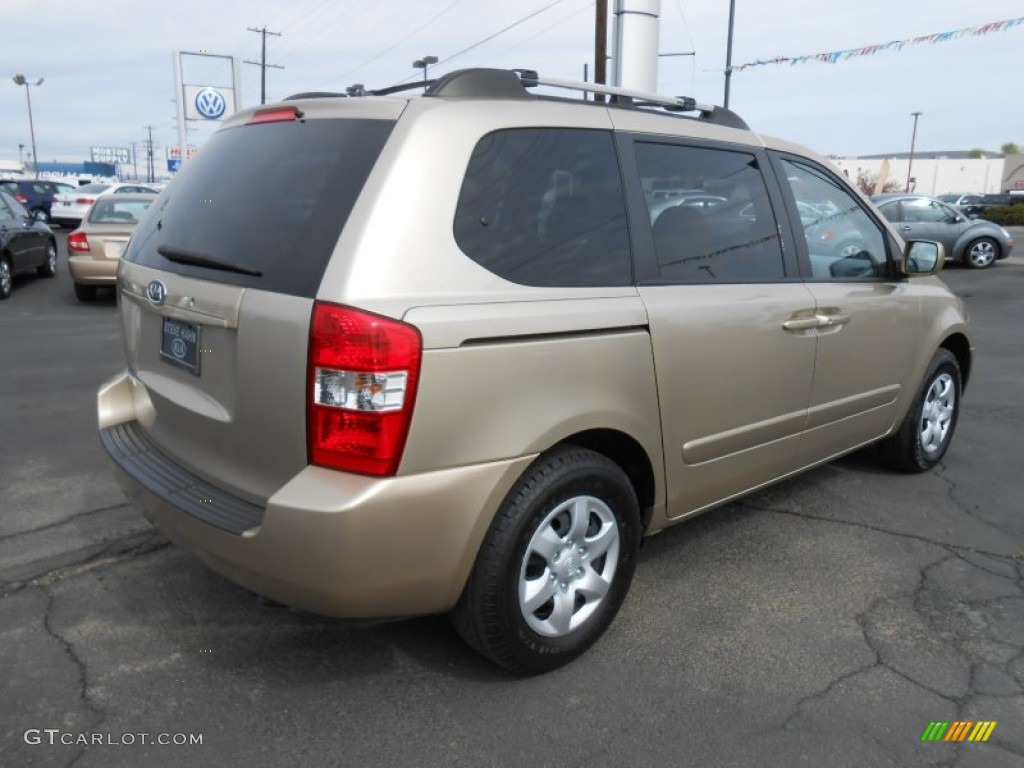 2008 Sedona  - Sunset Gold Metallic / Beige photo #7