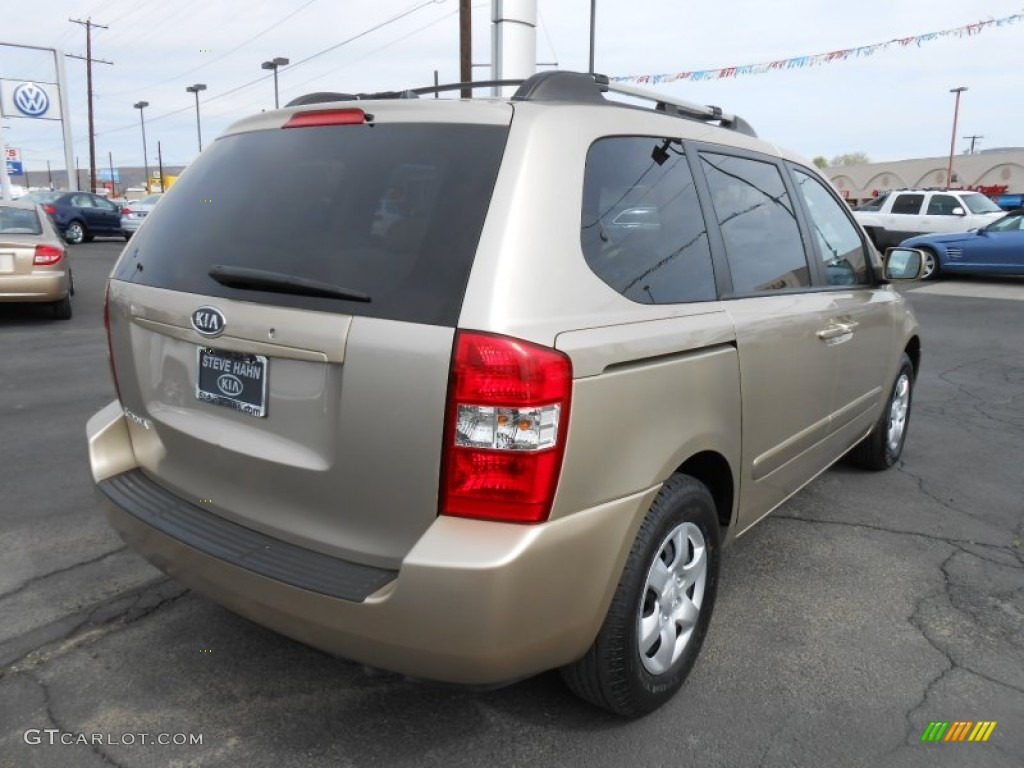 2008 Sedona  - Sunset Gold Metallic / Beige photo #8