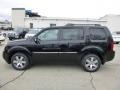 Crystal Black Pearl - Pilot Touring 4WD Photo No. 6