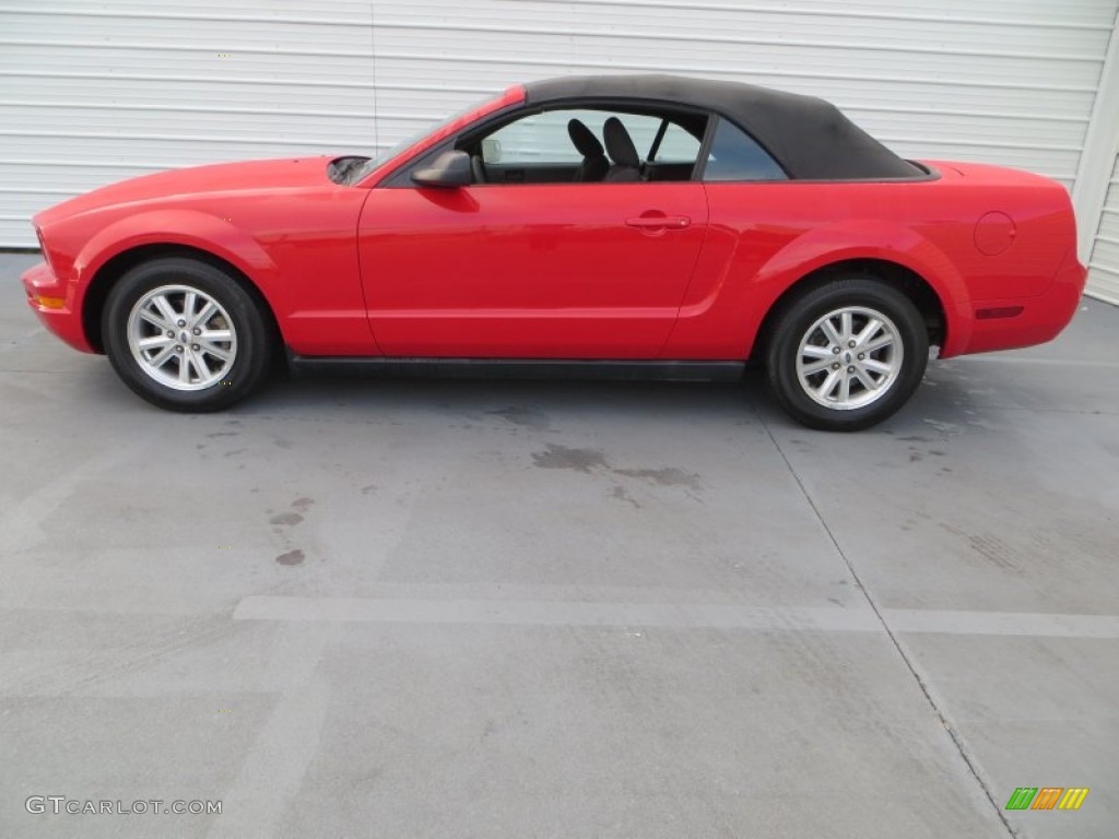 2007 Mustang V6 Deluxe Convertible - Torch Red / Dark Charcoal photo #6