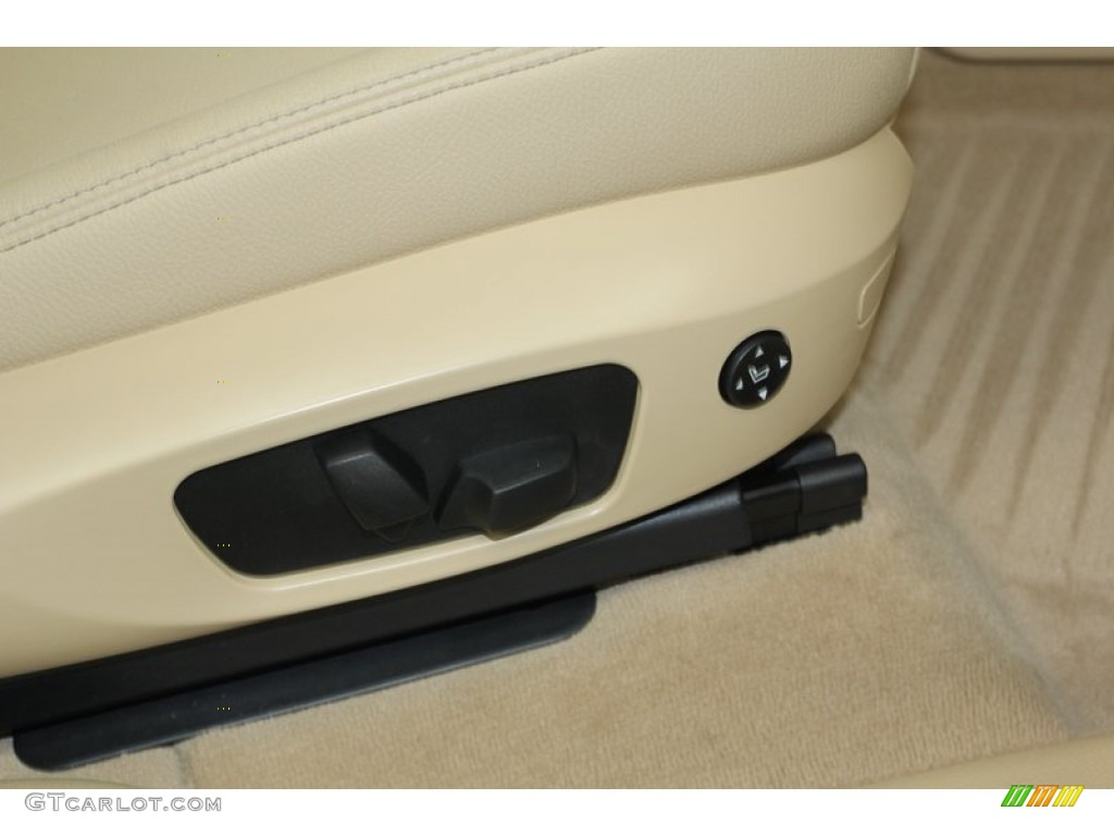 2011 X3 xDrive 28i - Titanium Silver Metallic / Beige photo #39