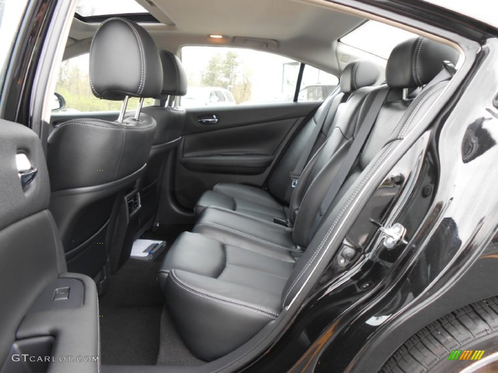 2011 Nissan Maxima 3.5 SV Sport Rear Seat Photos