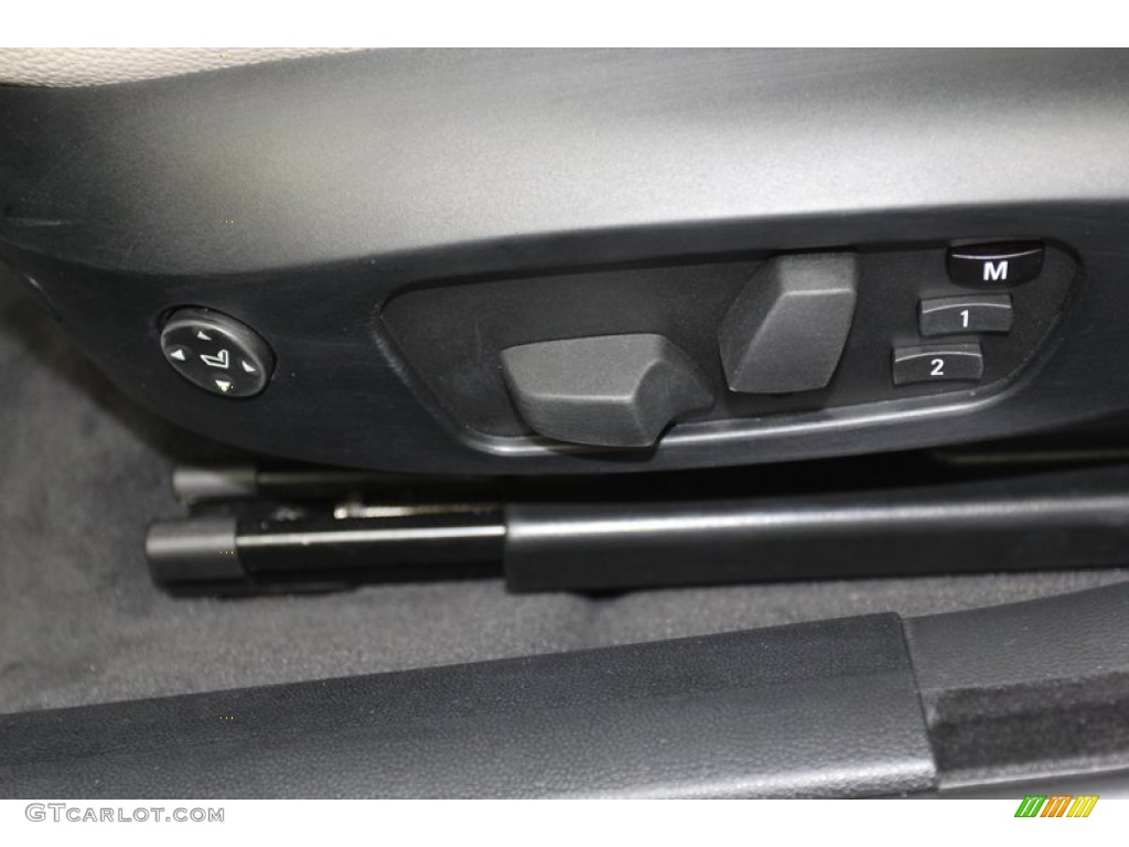 2010 3 Series 328i Sedan - Black Sapphire Metallic / Oyster/Black Dakota Leather photo #17