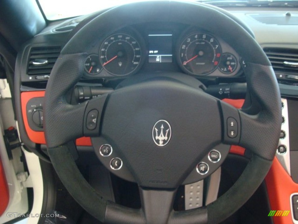 2013 Maserati GranTurismo Convertible GranCabrio MC Rosso Corallo Steering Wheel Photo #79804241