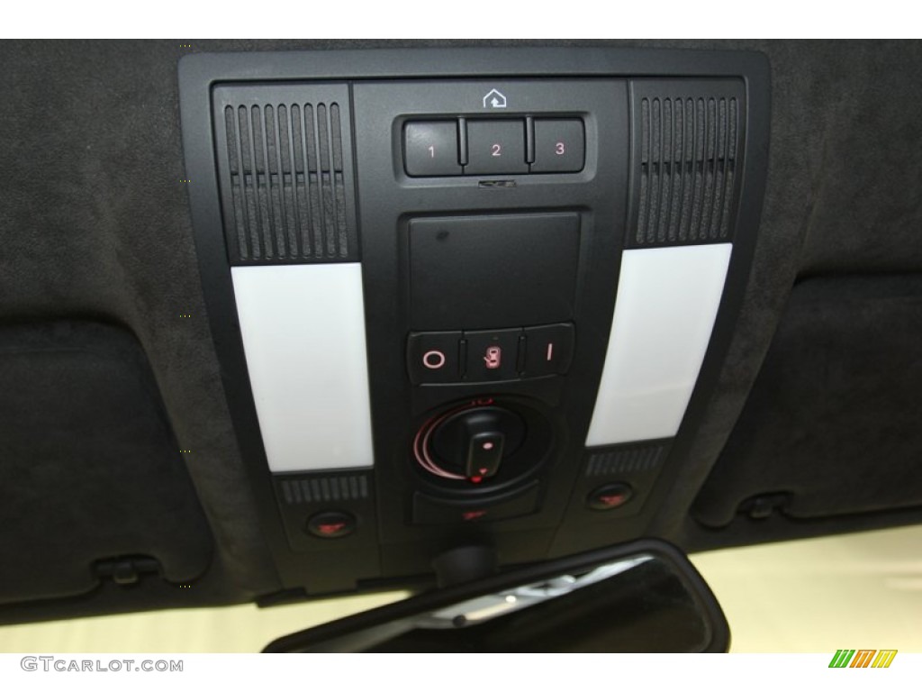 2008 S8 5.2 quattro - Brilliant Black / Black photo #23
