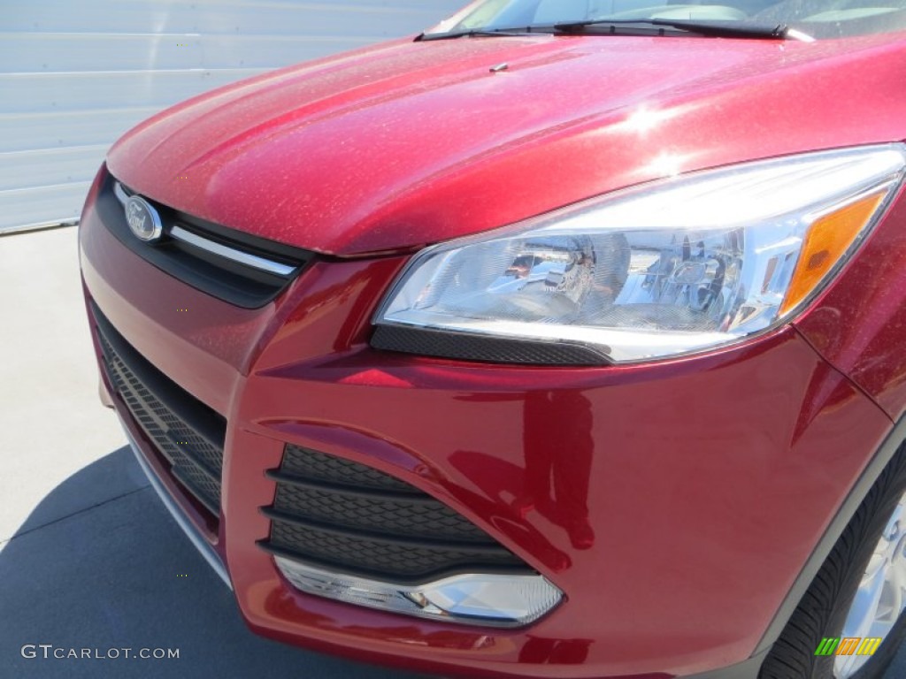 2013 Escape SE 2.0L EcoBoost - Ruby Red Metallic / Medium Light Stone photo #12