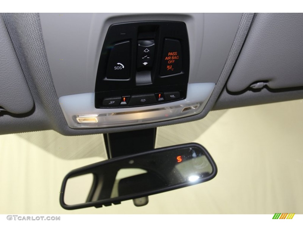2013 BMW 3 Series 328i Sedan Controls Photo #79808821