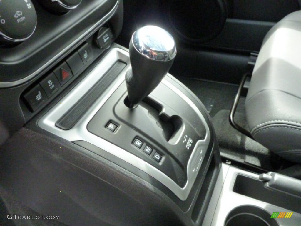 2014 Jeep Compass Latitude 4x4 6 Speed Automatic Transmission Photo #79813327