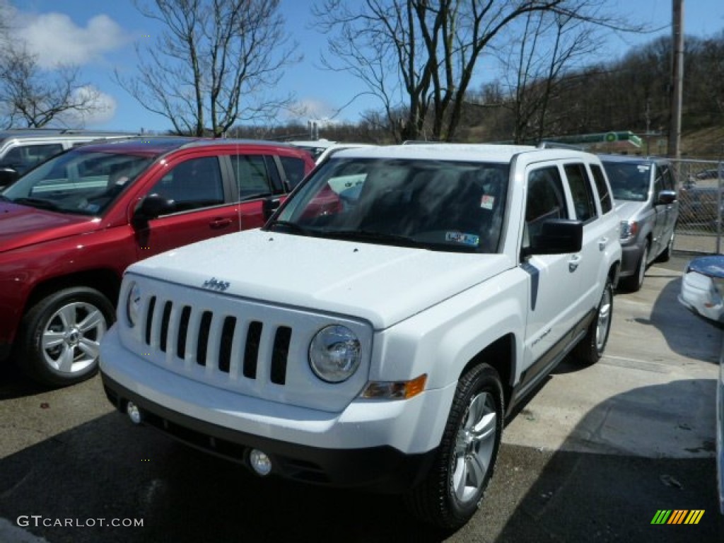 2014 Patriot Sport 4x4 - Bright White / Dark Slate Gray photo #1