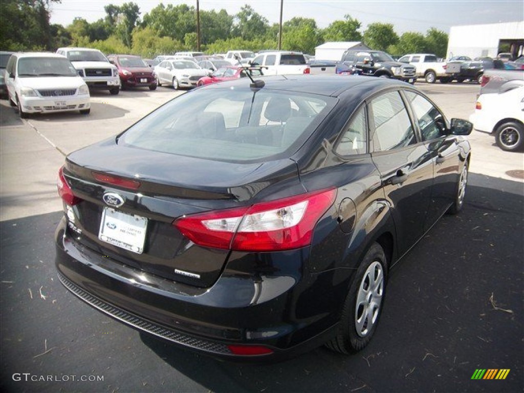 2012 Focus S Sedan - Tuxedo Black Metallic / Charcoal Black photo #6