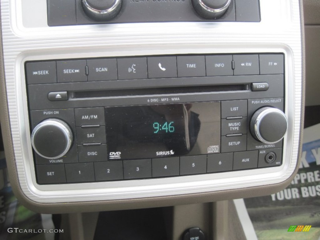 2010 Dodge Journey SXT Audio System Photos