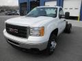 Summit White - Sierra 3500HD Regular Cab 4x4 Chassis Photo No. 3