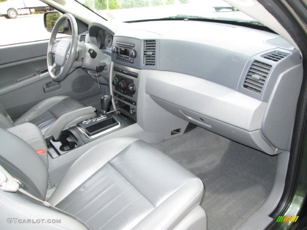 2006 Jeep Grand Cherokee Laredo 4x4 Medium Slate Gray Dashboard Photo #79818994