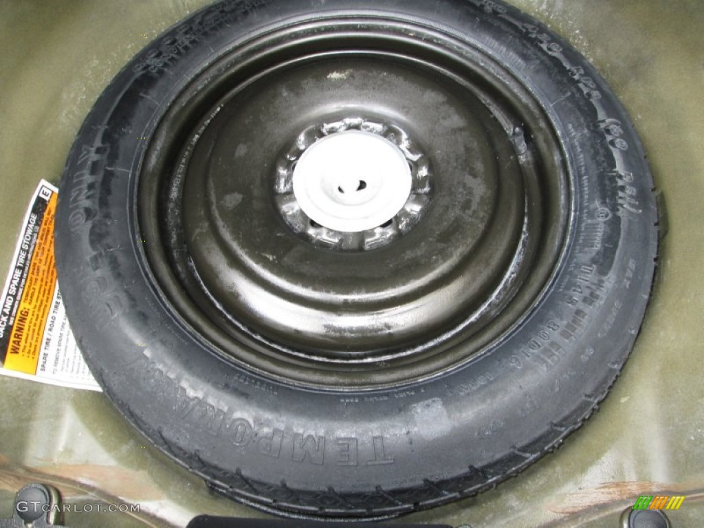 2006 Zephyr  - Black Clearcoat / Dark Charcoal photo #26