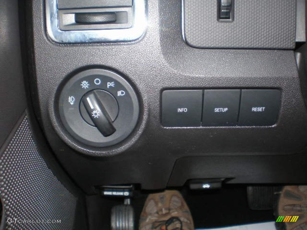 2010 Ford Escape XLT V6 Sport Package Controls Photos