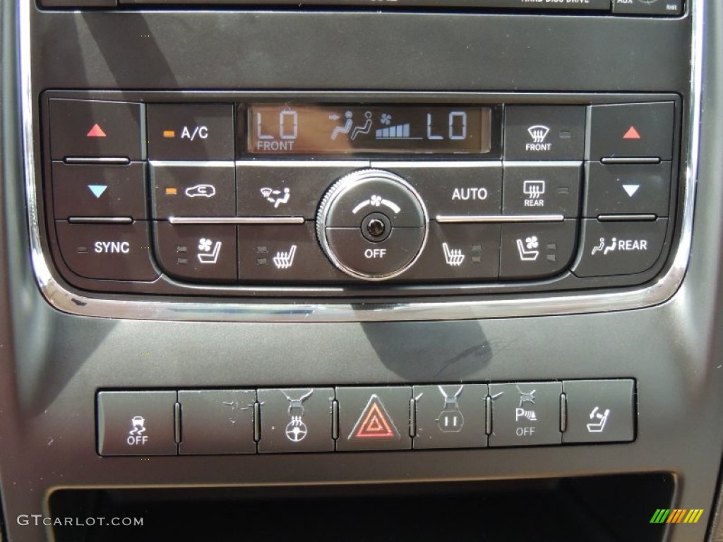 2011 Dodge Durango Citadel Controls Photos