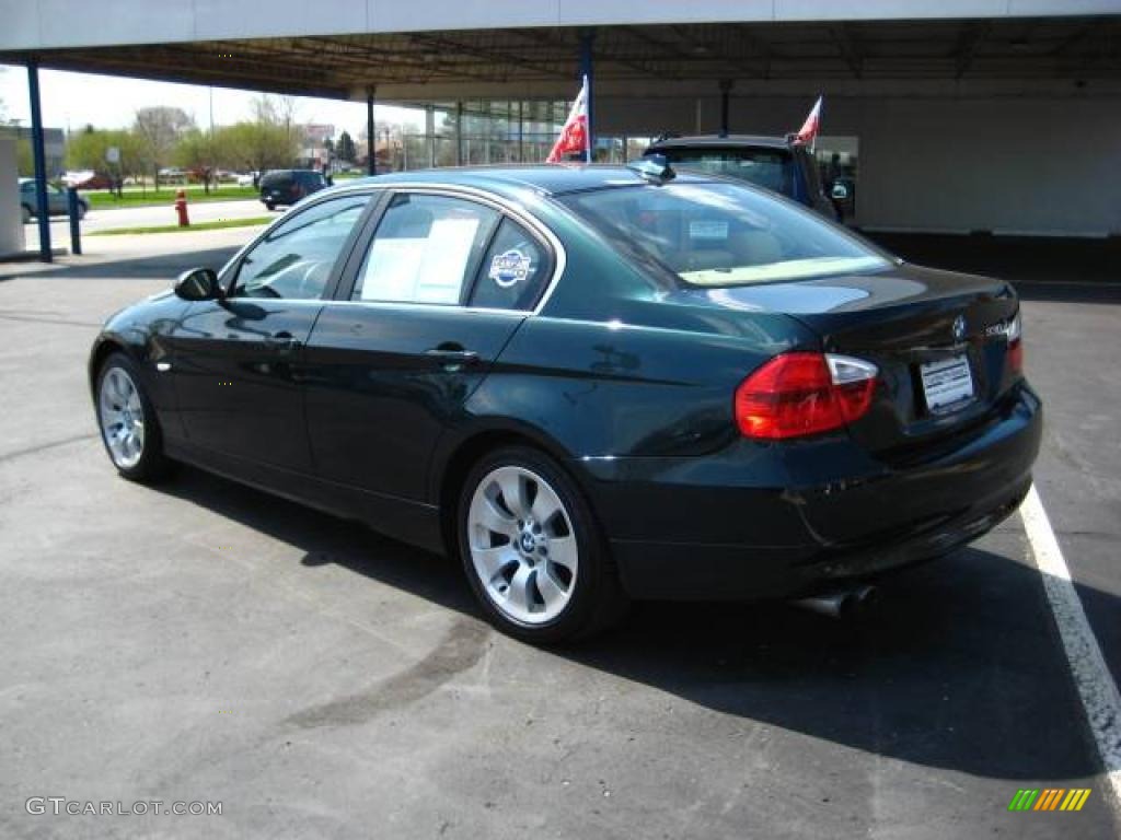 2006 3 Series 330xi Sedan - Deep Green Metallic / Beige Dakota Leather photo #28