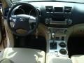 Sandy Beach Metallic - Highlander SE 4WD Photo No. 9
