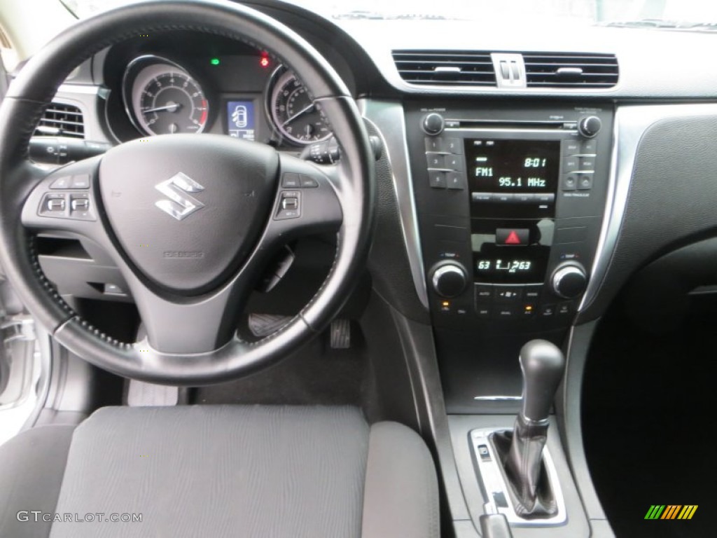 2010 Suzuki Kizashi SE Black Dashboard Photo #79826717