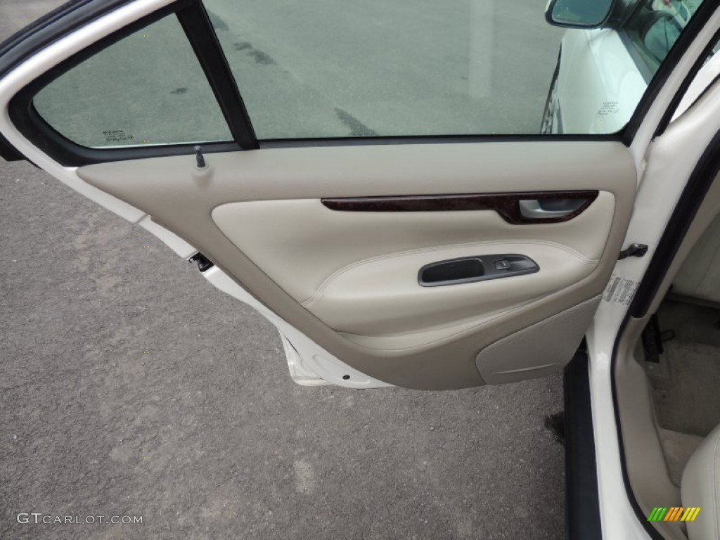 2003 Volvo S60 2.4T Taupe Door Panel Photo #79827250