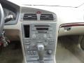 Taupe Controls Photo for 2003 Volvo S60 #79827384