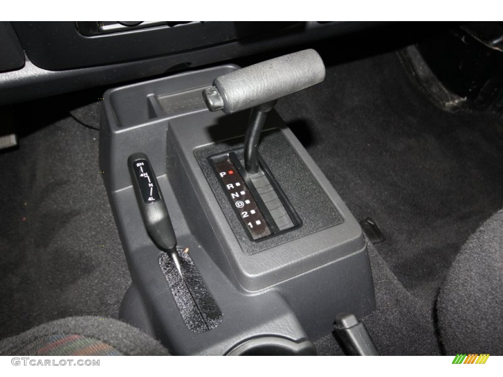 2005 Jeep Wrangler Rubicon 4x4 Transmission Photos