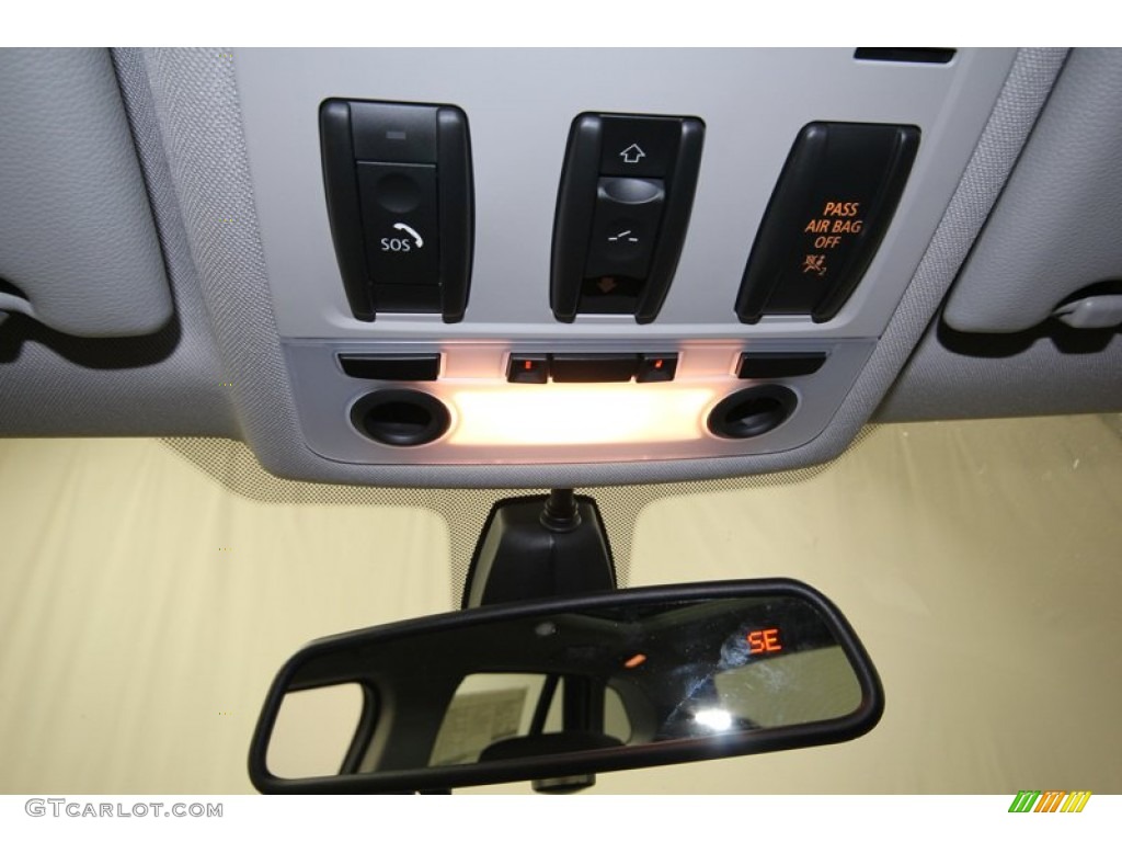 2014 BMW X1 sDrive28i Controls Photo #79830932