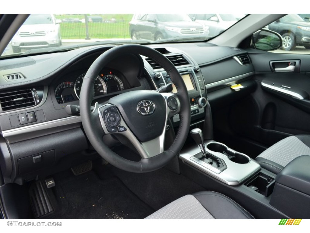 Black Ash Interior 2013 Toyota Camry Se Photo 79831595